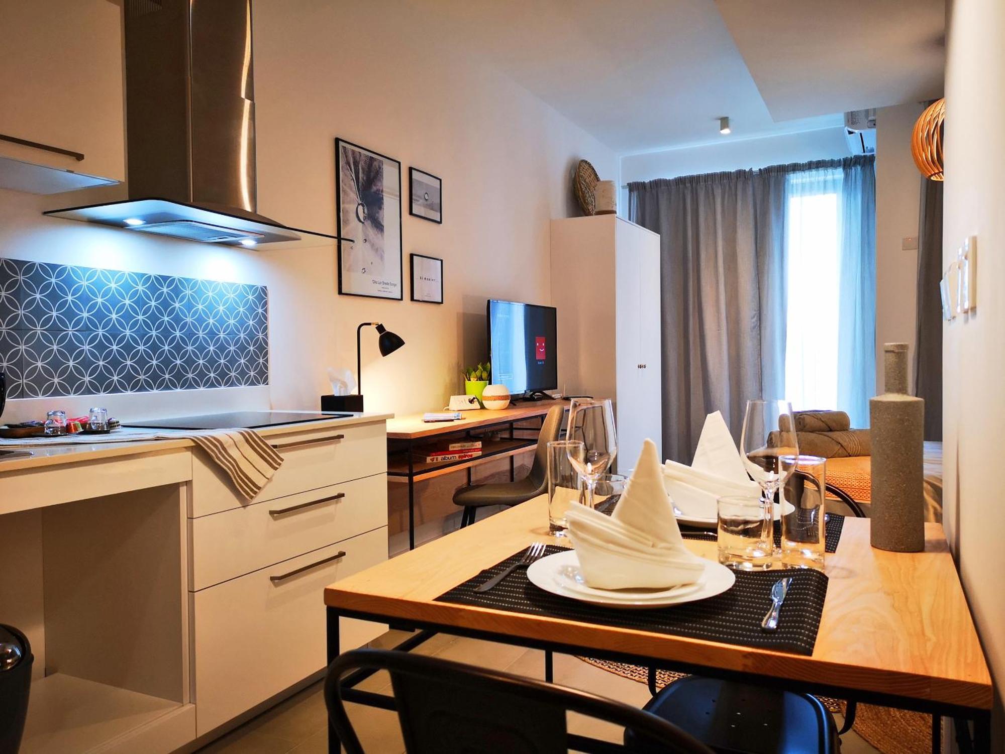 Avya's 117 At Ebene Square, Ebene Appartement *